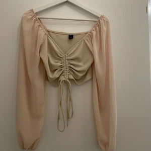 Topp Shein - Topp Shein. Frakt/mötas upp i Stockholm 