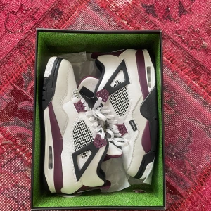 Jordan 4 PSG - Jordan 4 PSG använda sparsamt 1 gång (VNDS) skriv vid fler frågor!!