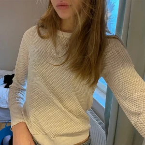 Zara tröja - Zara tröja i storlek M passar xs-M i fint men använd skick.