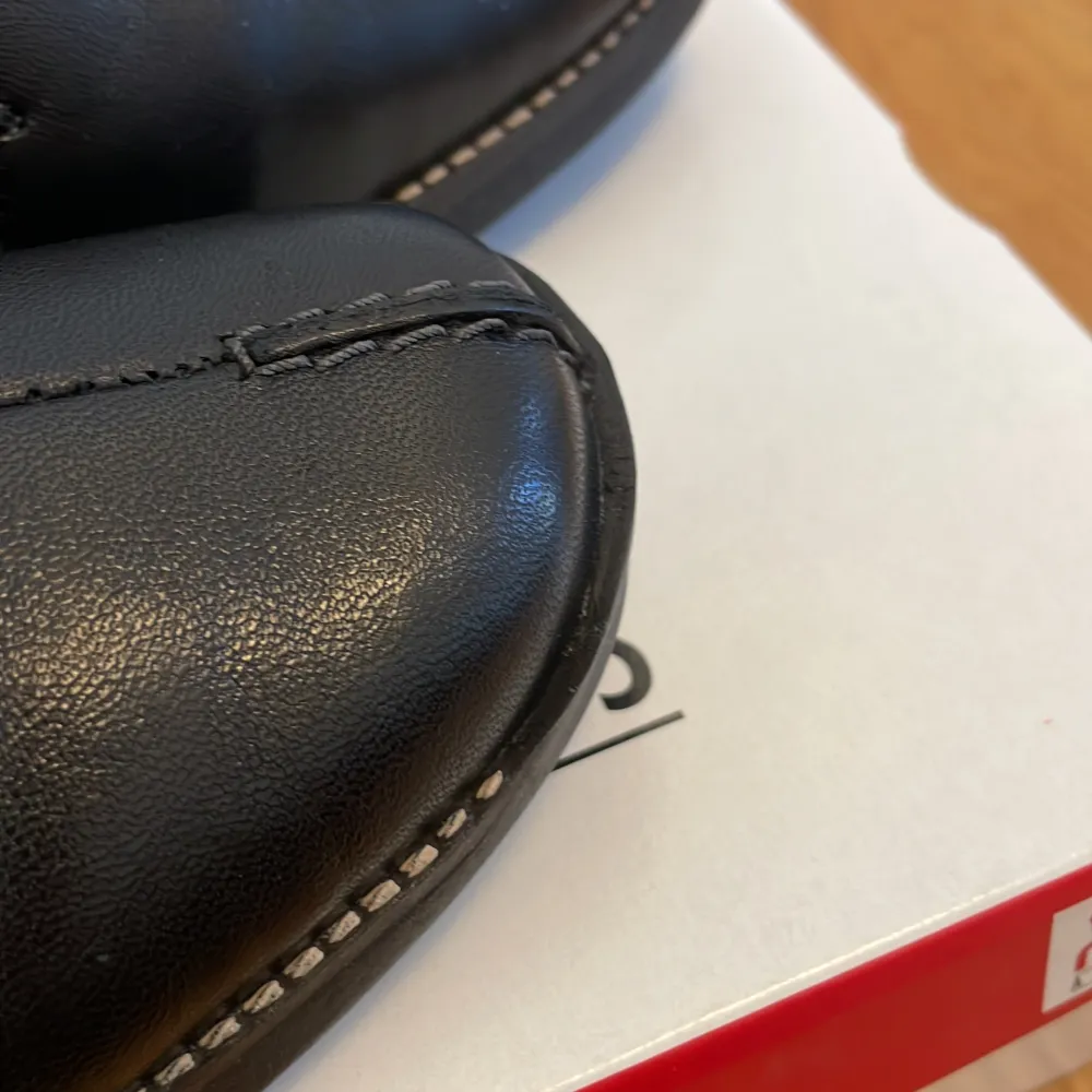 Rieker loafers aldrig använda i toppskick  Pris: Nypris:750kr Pris:250kr Innermått:24cm. Skor.