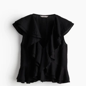 Svart blus H&M - Svart blus från H&M med prislapp kvar🩷 Orginalpris: 399kr