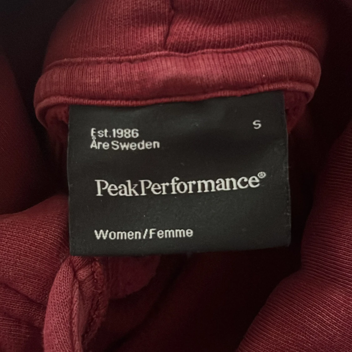 Peak performance hoodie - 93