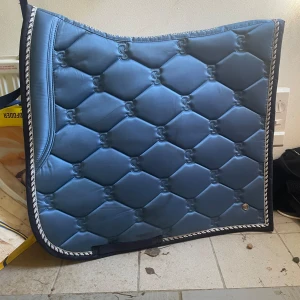 PS of sweden shabrak  - Säljer mitt ps of sweden shabrak, använt 1 gång ser nytt ut. 