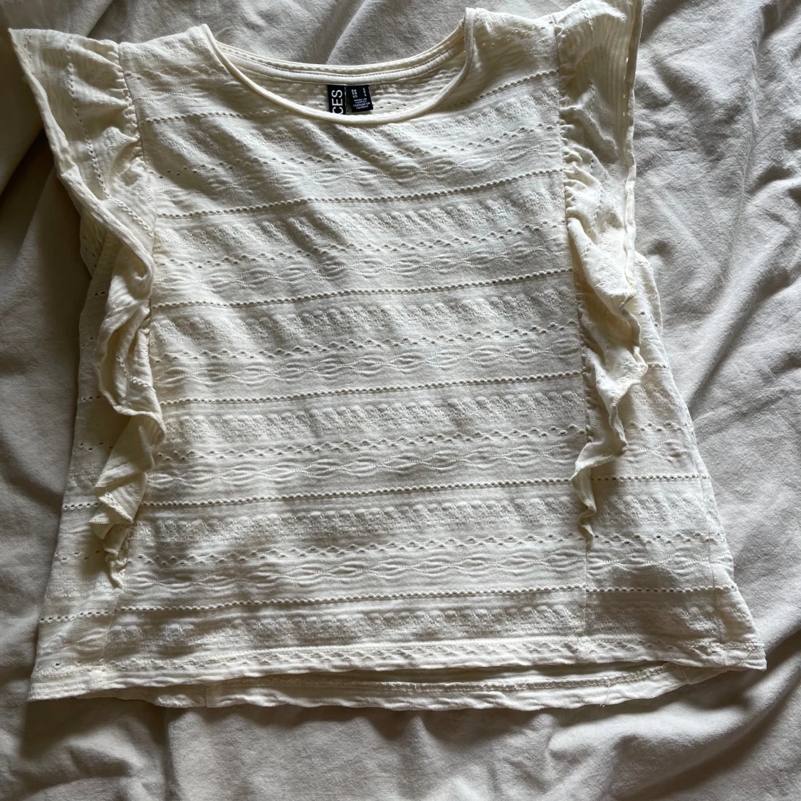 Gullig volangtopp - 92