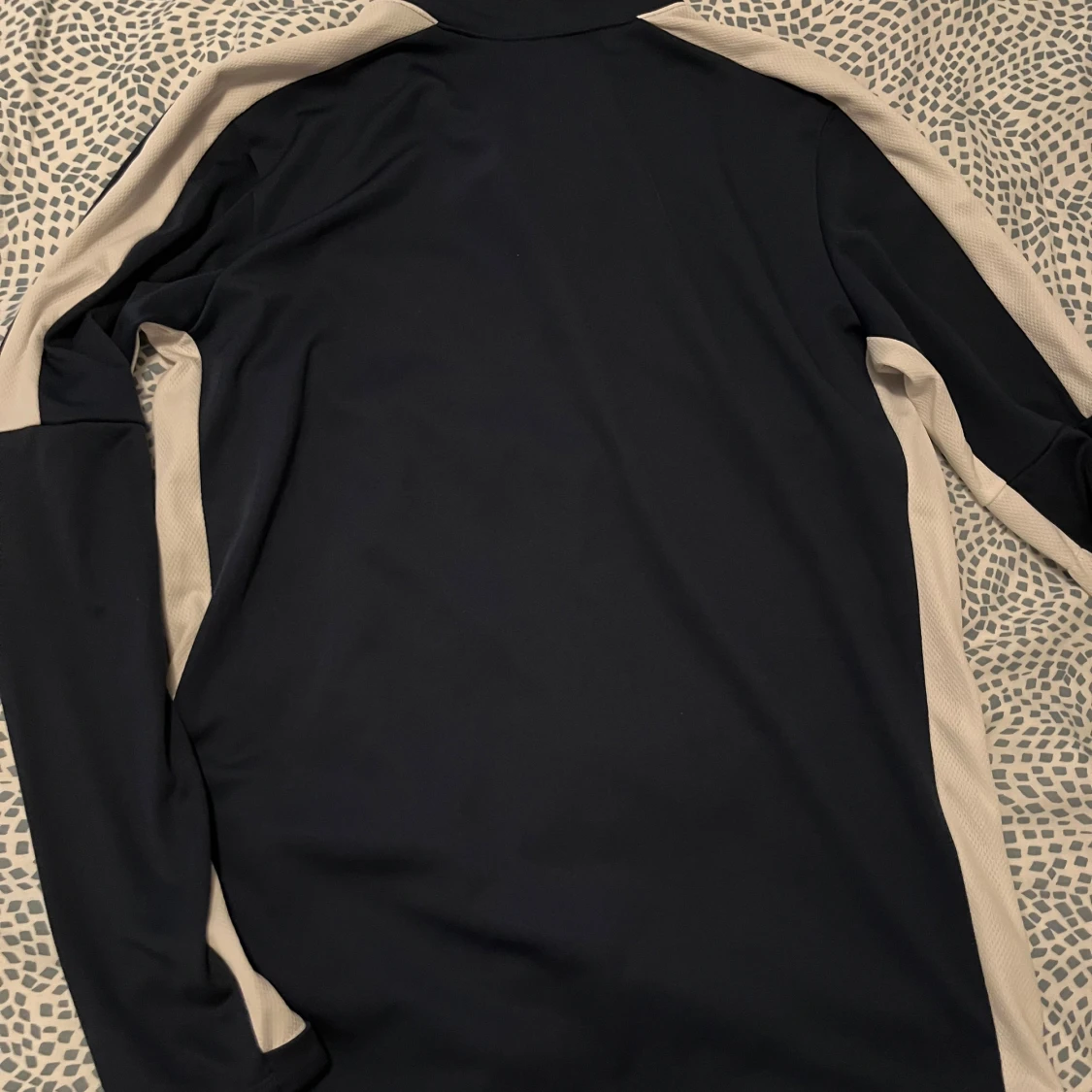 Mörkblå långärmad tröja från Nike - 90