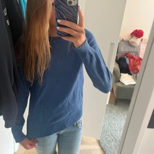 Stickad tröja - Gosig stickad tröja i fin färg