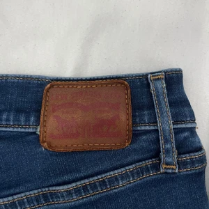 Levis jeans - levis jeans i storlek 25