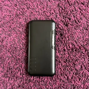 Powerbank - Superbra powerbank med jättemycket laddning. Pris diskuterbart. HELT OANVÄND ❤️‍🔥❤️
