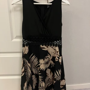Klänning  - Säljer en fin klänning i storlek S💕