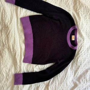 From future tröja - Så snygg from future tröja i cashmere. Använd några få gånger💜💜💜🤩🤩🤩