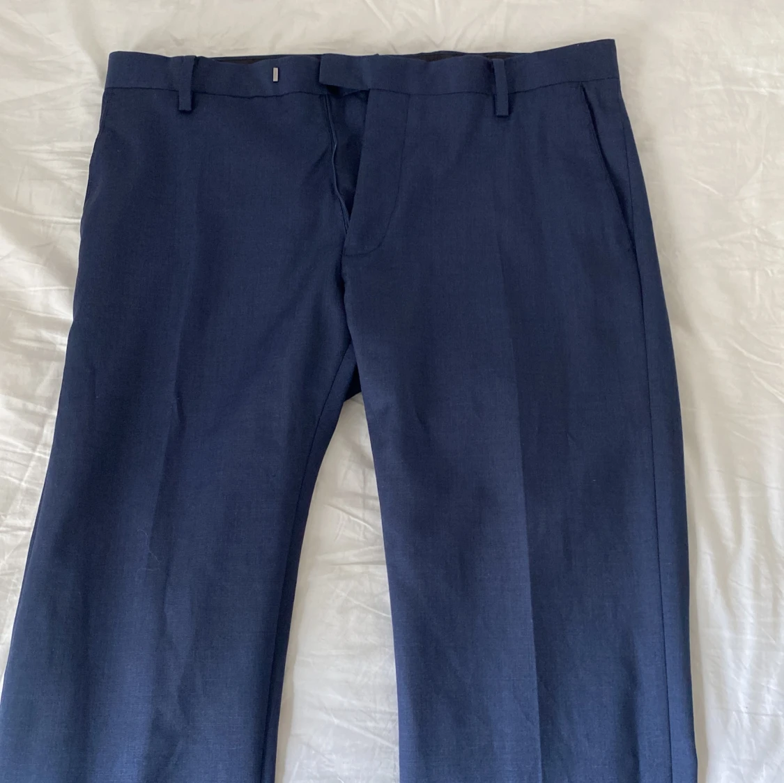 Mörkblå kostym från D+LJ - 92