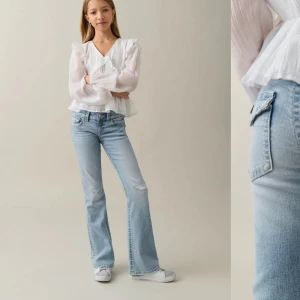 SÖKER - Söker dom här Young Gina jeansen u storlek 152 eller 158❤️