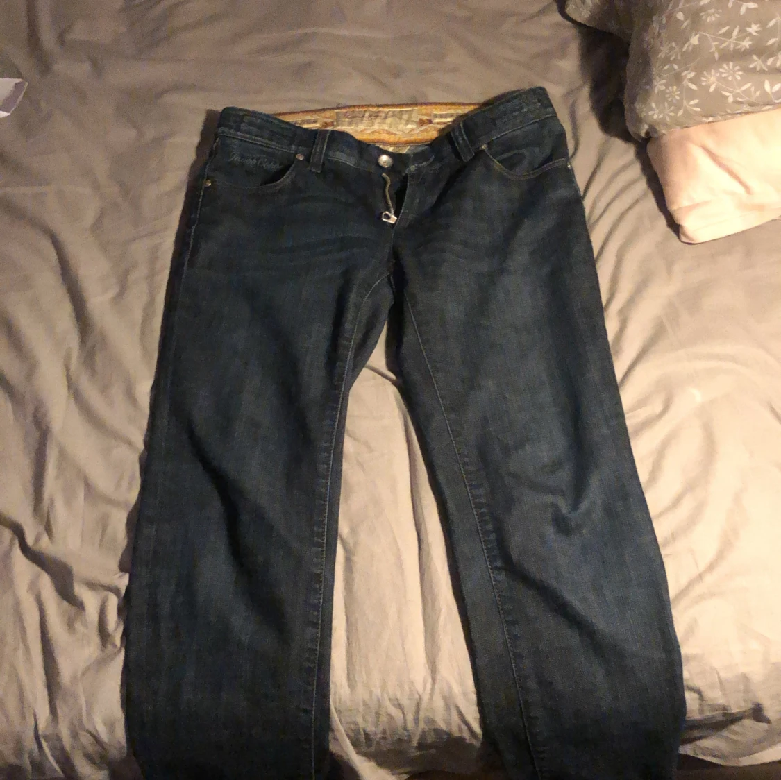 Mörkblå jeans från Jacob Cohen - 90