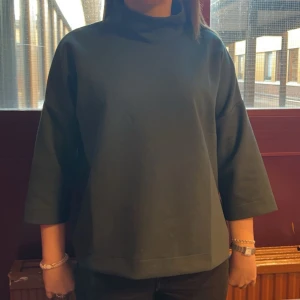 Trekvartsärmad polo tröja - Jätte fin trekvart ärmad tröja💕