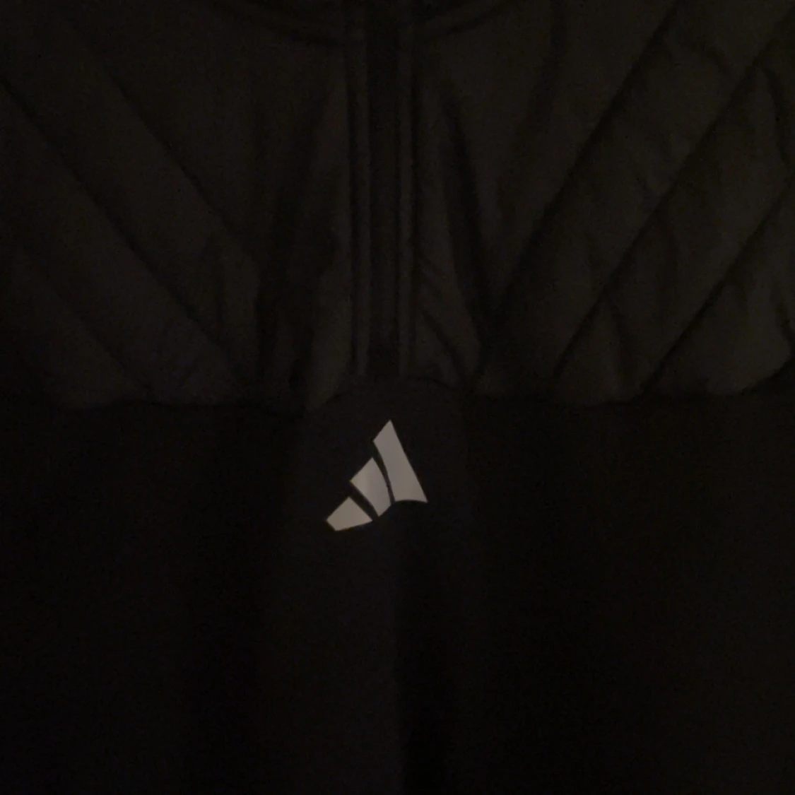 Svart jacka från Adidas