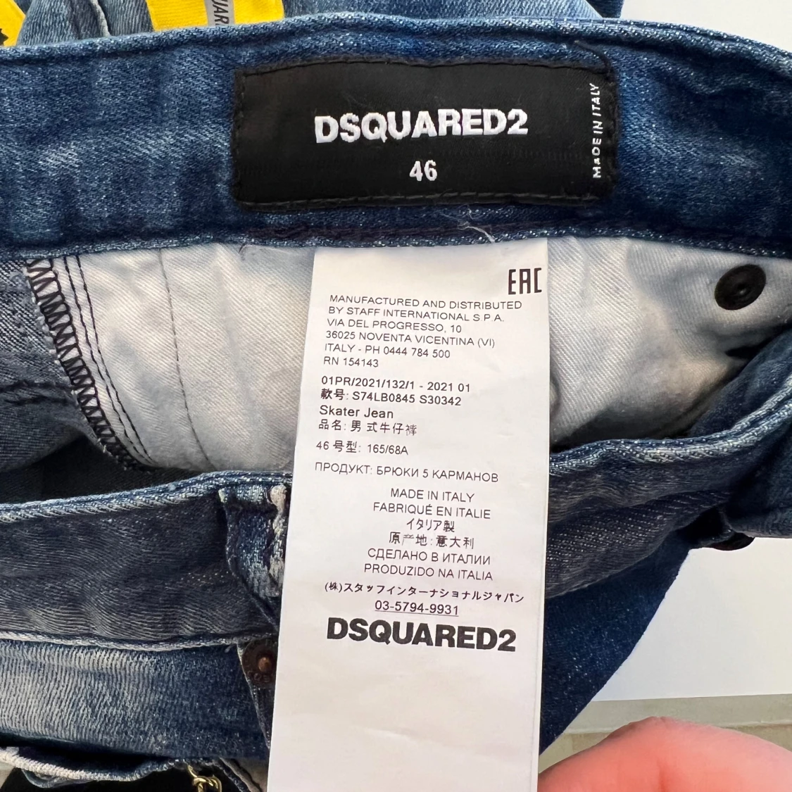 Jeans med gula detaljer från Dsquared2 - 91