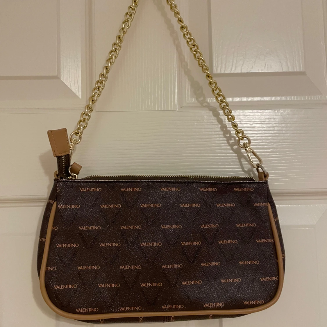 Brun axelväska från Valentino - 4