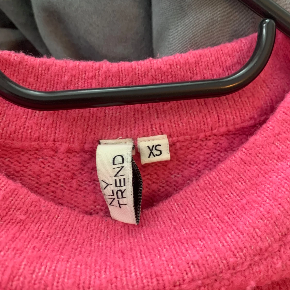 Rosa stickad tröja  - 2