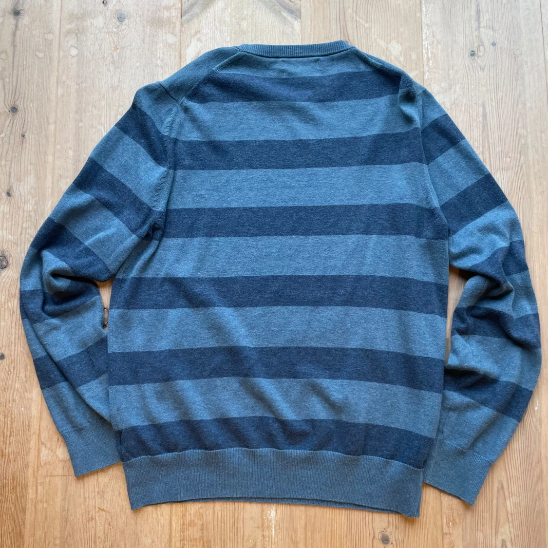 Blå och grå randig tröja från M&S - 1
