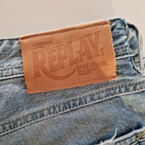 Replay jeans - Replay Willbi regular fit. Storlek 29-32. Fint begagnat skick.  Nypris 1700 kr