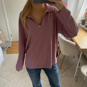 Rosa tröja med dragkedja - Fin rosa finstickad tröja med krage💗💗