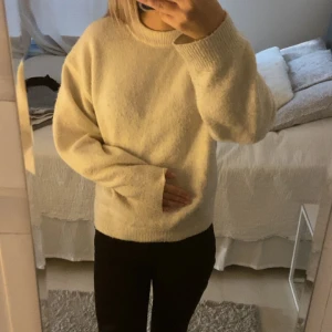 stickad tröja  - stickad tröja från Hm ❤️