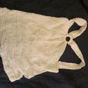 Vit top - Vit top storlek XS bra skicka har aldrig tagit på mig den ⭐️