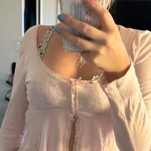 slutsåld topp från gina - .