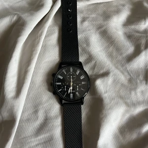 Klocka  - Svart klocka 