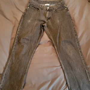 Grå Jeans Vailent - Grå jeans från Vailent, normal fit.