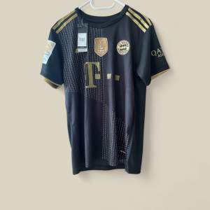 Bayern München Third Kit 2021/22 Jamal Musiala Small Med tags 