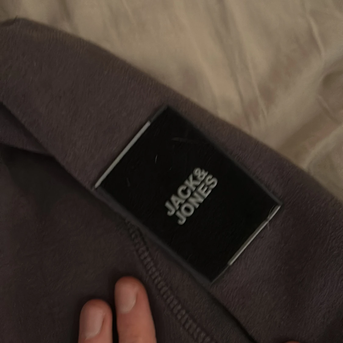 Grå hoodie från Jack & Jones - 2