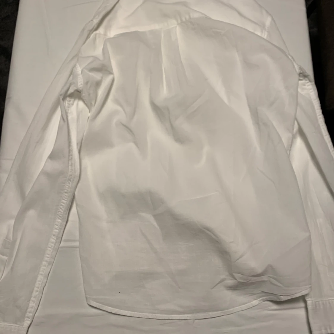 Vit långärmad skjorta från Zara - 1