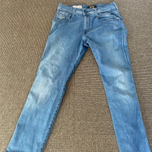 Replay jeans - Feta replay jeans till salu. strlk 32x32. Slim fit
