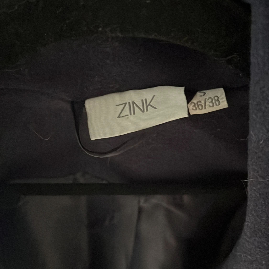 Mörkblå jacka - 90