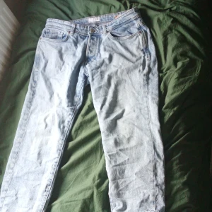 Helly Hansen Jeans - 9/10 skick Använda fåtal gånger 