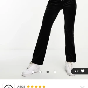 Jucie diamante byxor  - Storlek M alla diamanter är kvar pris diskuterat, säljer pga de för stora 