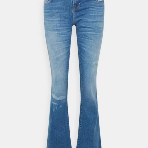 LTB jeans - jätte snygga ltb jeans som jag säljer då dom inte passa, i storlek 28/30❤️lånade bilder