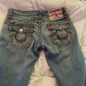Feta true religion byxor - Ett par feta true religion byxor i bra skick, säljer dom för dom passade inte bra.