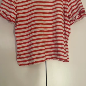 Tröja randig - Randig tröja med volanger från Lindex!❤️