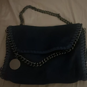 Stella McCartney liknande väska - Jätte populär Stella McCartney liknande väska❤️❤️😍