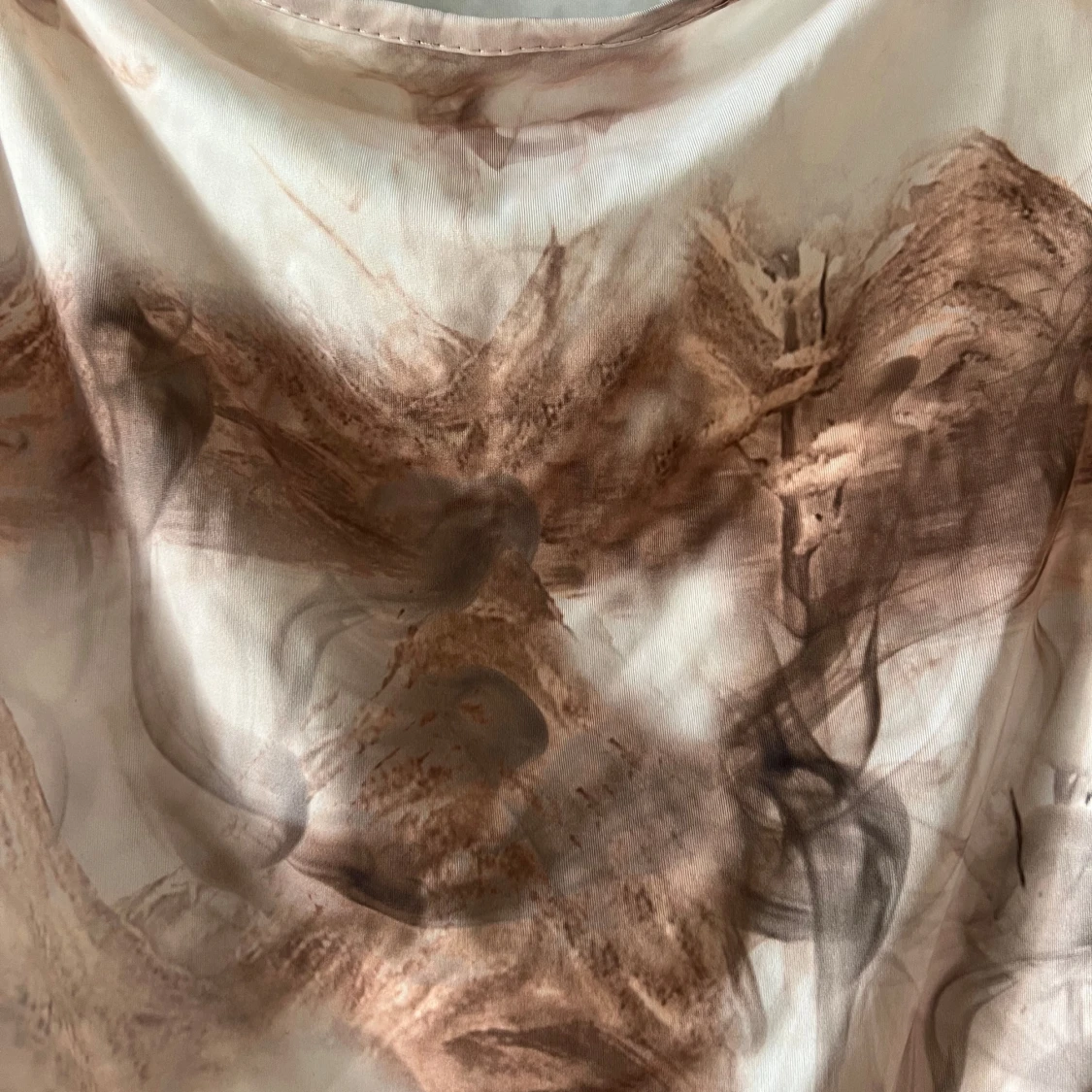 Mönstrad långärmad topp från PrettyLittleThing - 90