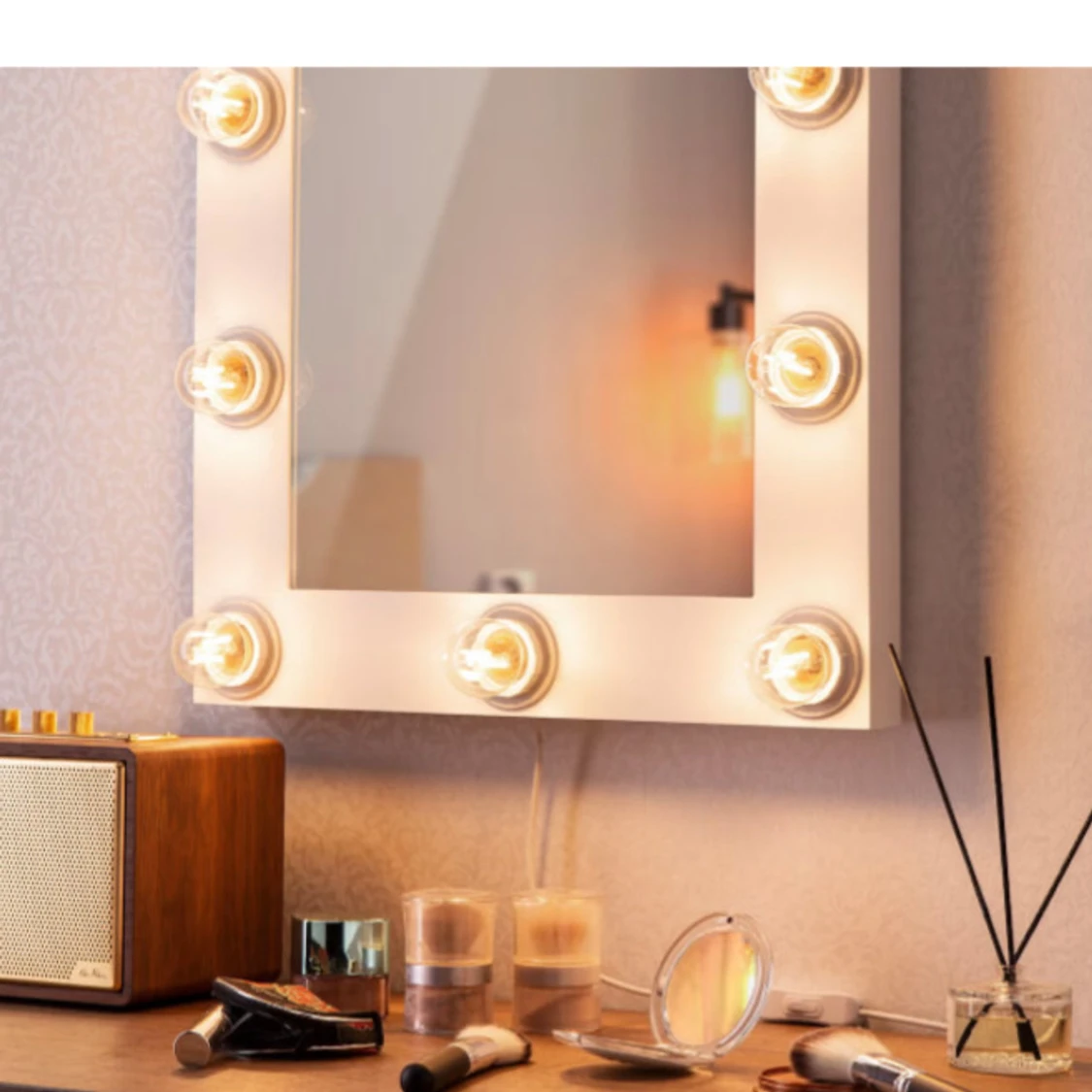 Spegel med belysning - 92