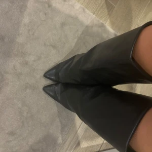 Givenchy liknande boots  - Skit snygga men kommer tyvärr inte till användning💗💗