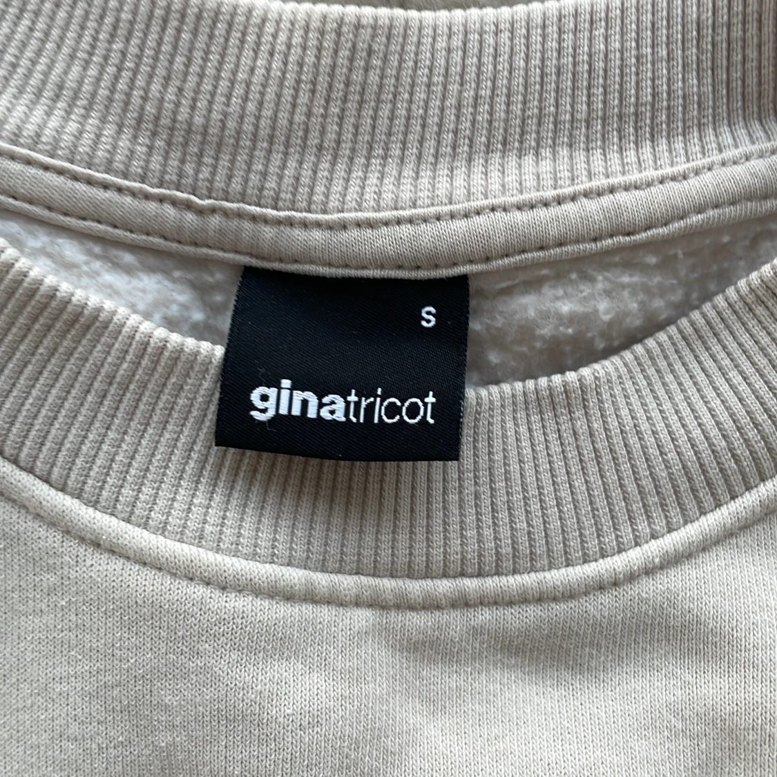 Beige tröja, S - 90