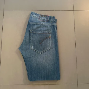 dondup jeans - skicket 10/10, strlk 30,  hör av er vid intresse!🙌🏽