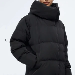 SÖKER DENNA OBJECT JACKA - Hej söker denna OBJECT jackan i svart skulle kunna tänka mig andra färger. Så skriv jättegärna till mig om ni säljer🙏😍😍 (Lånad bild )