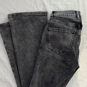 Jeans - Jeans från gina som inte passar längre. 