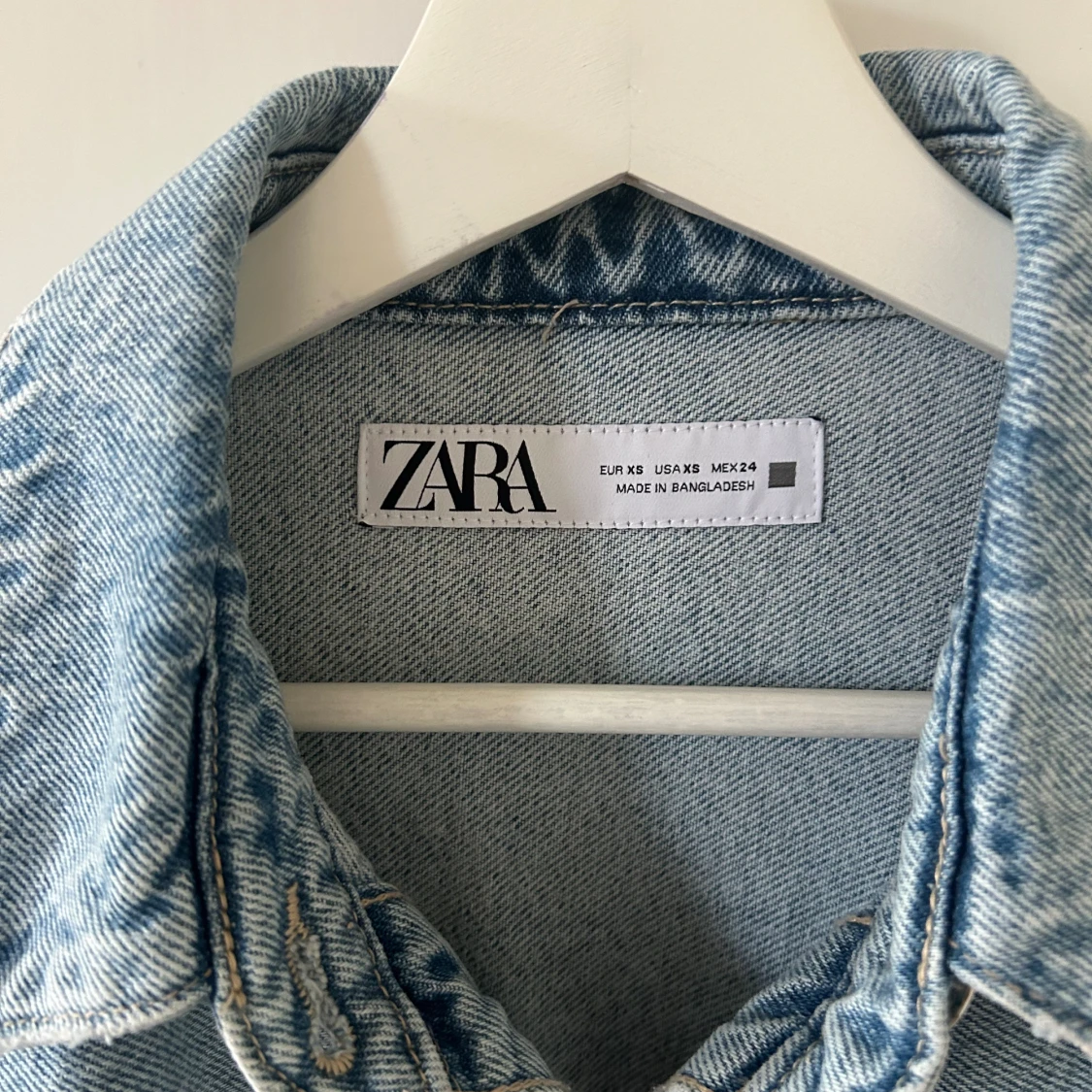 Oanvänd zara jeansjacka. - 91