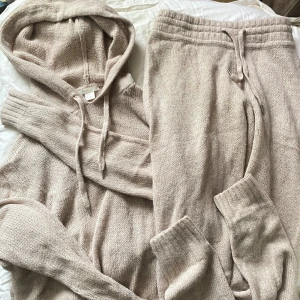 Mjukis co-ord - Väldigt bra skick båda är storlek XS funkar på en som har S